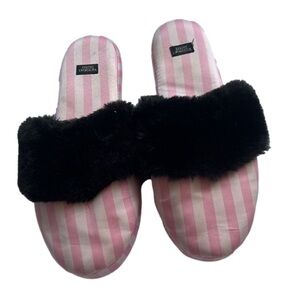 Victoria Secret’s CLASSIC SIGNATURE SATIN SLIPPERS SZ M